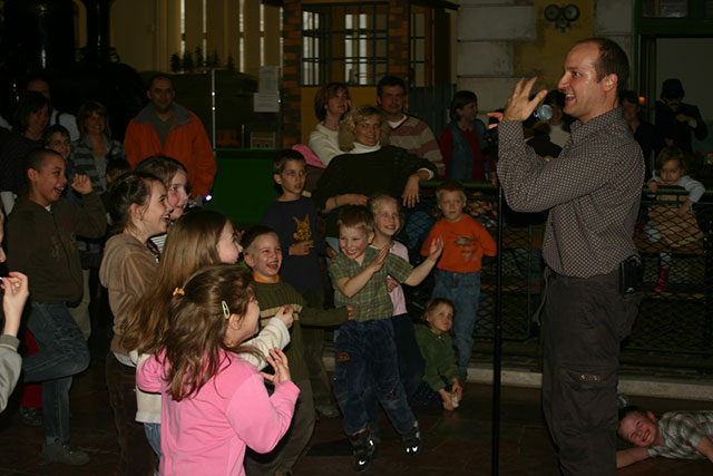 Alma Együttes koncertje a gyerekeknek