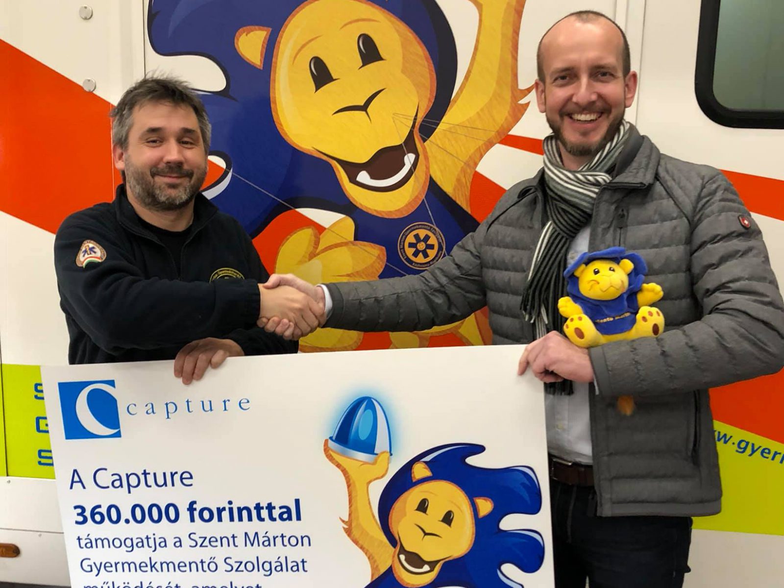 A 360000 forintról szóló adomány emléktáblájának átadása