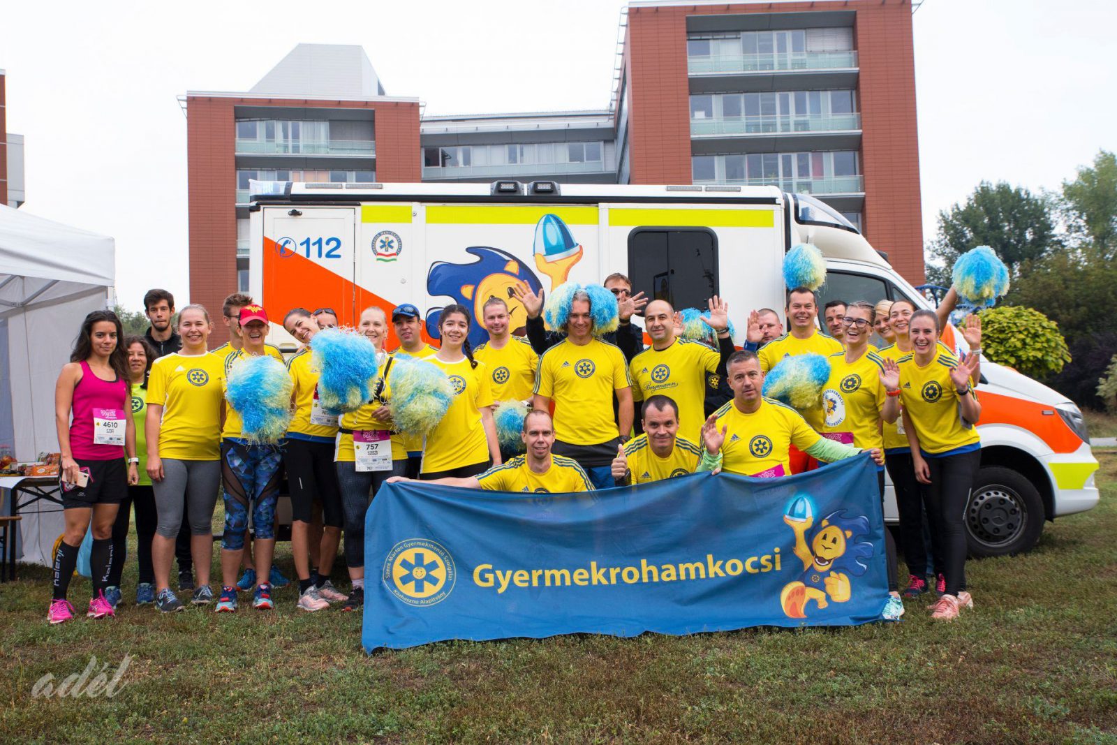 gyermekrohamkocsi futonagykovetek