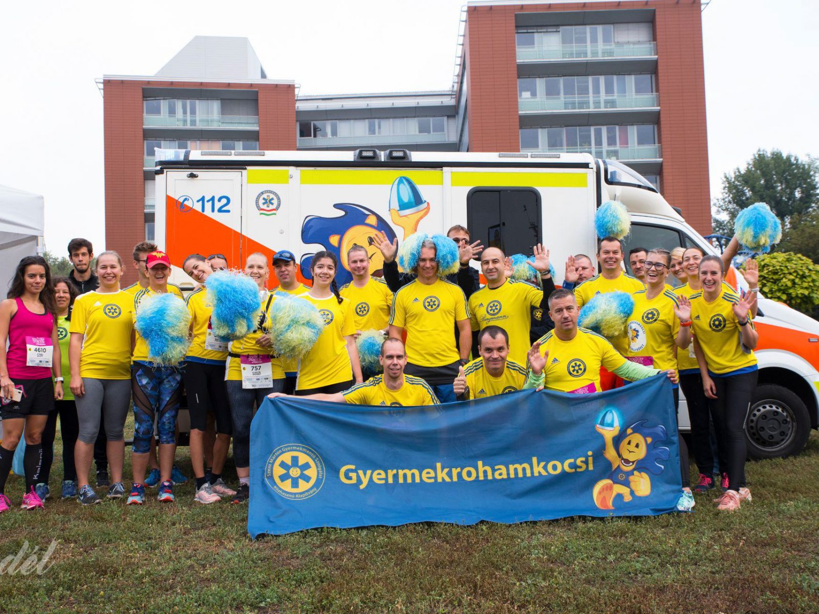 gyermekrohamkocsi futonagykovetek