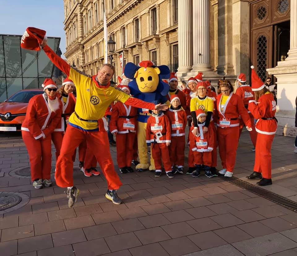 Gyermekrohamkocsi Futónagykövetek